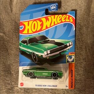 NIP Hot Wheels’70 Dodge Hemi Challenger - Green